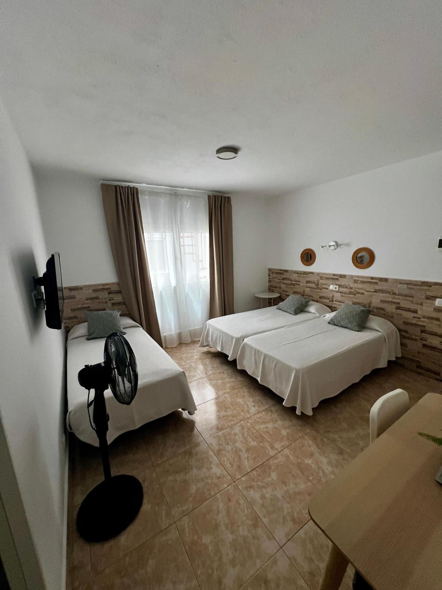 Hostal Residencia Cardona Arrecife Kültér fotó