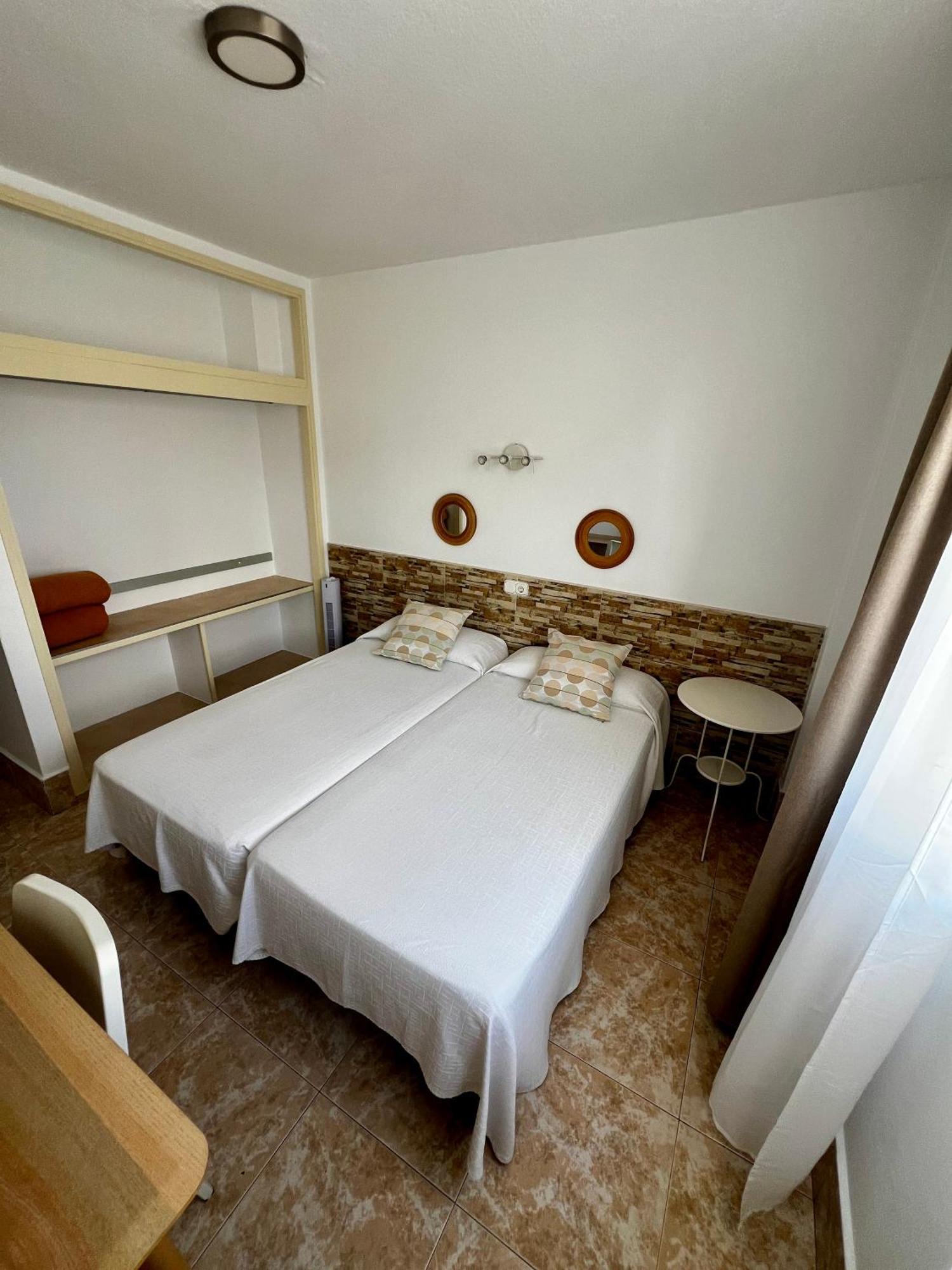 Hostal Residencia Cardona Arrecife Kültér fotó