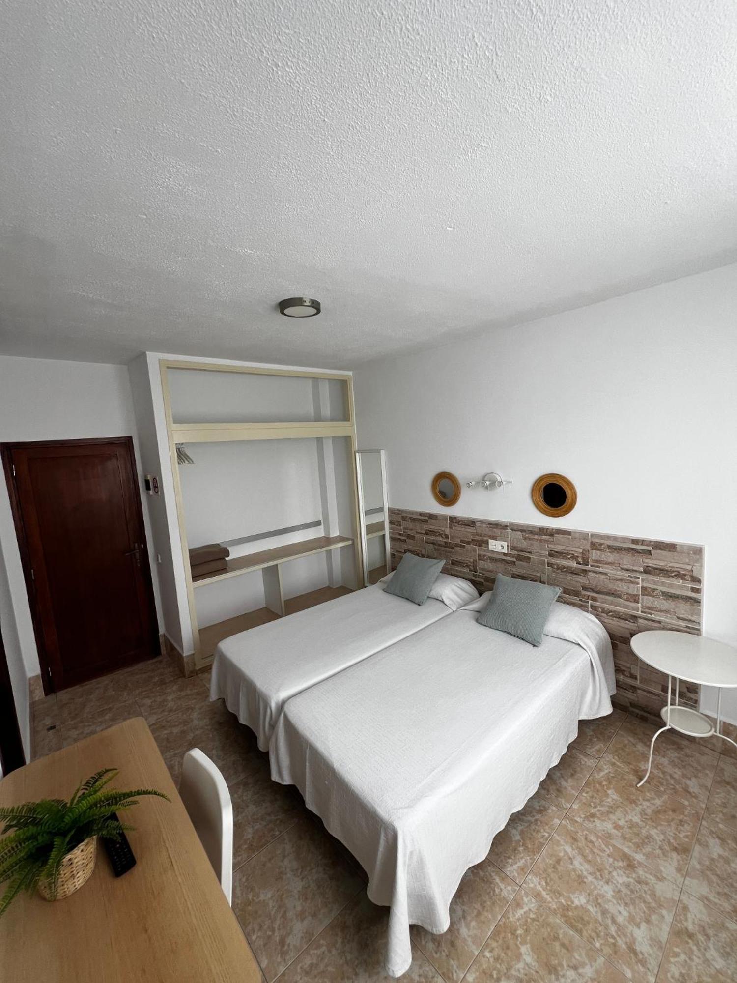 Hostal Residencia Cardona Arrecife Kültér fotó