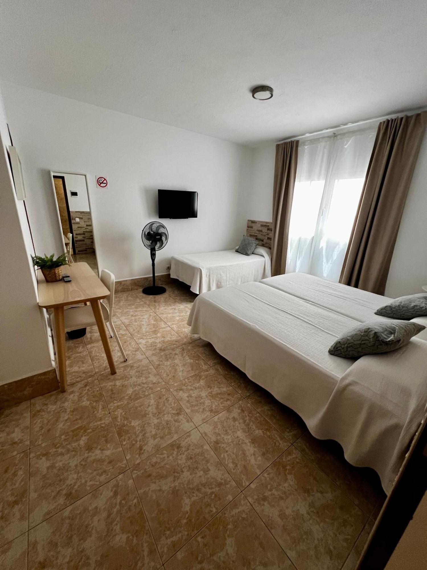 Hostal Residencia Cardona Arrecife Kültér fotó