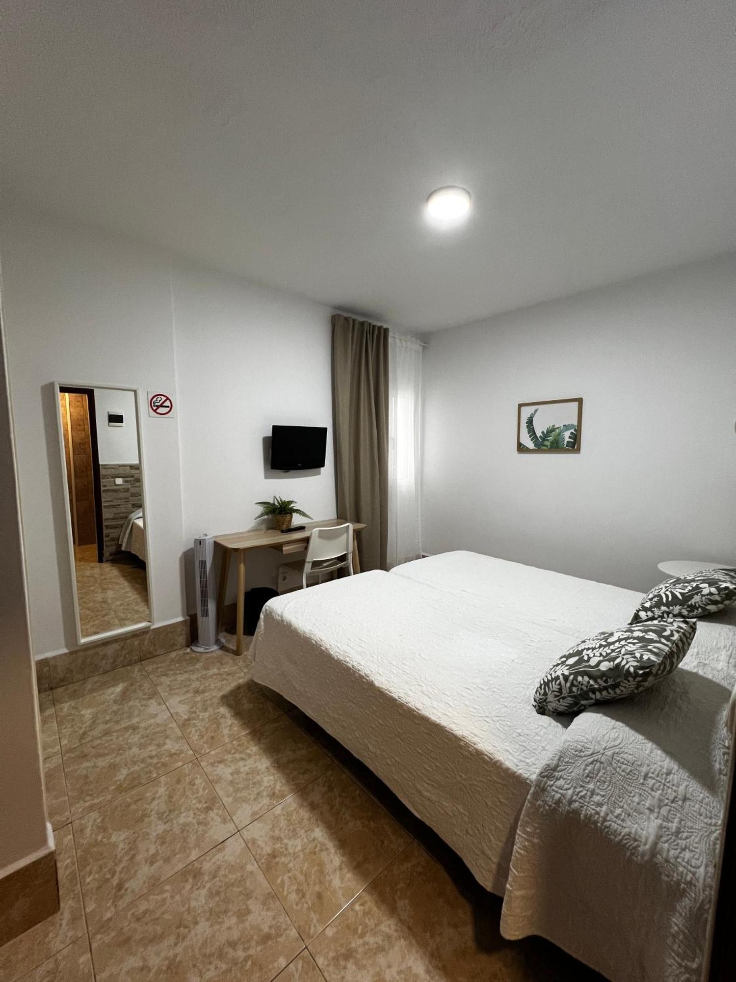 Hostal Residencia Cardona Arrecife Kültér fotó