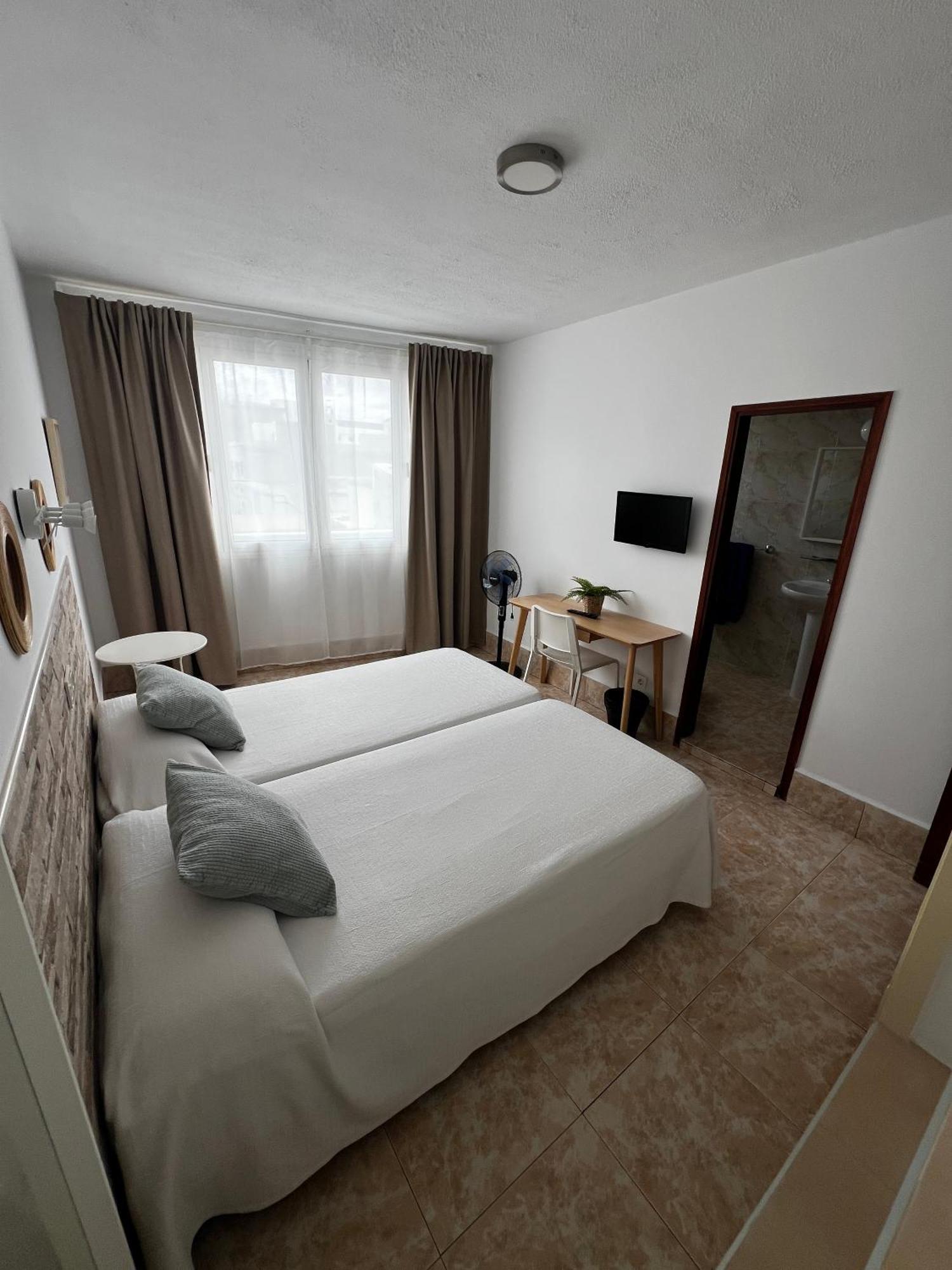 Hostal Residencia Cardona Arrecife Kültér fotó