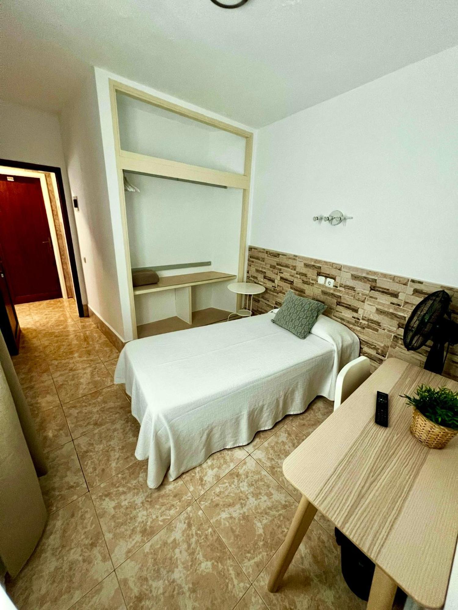 Hostal Residencia Cardona Arrecife Kültér fotó